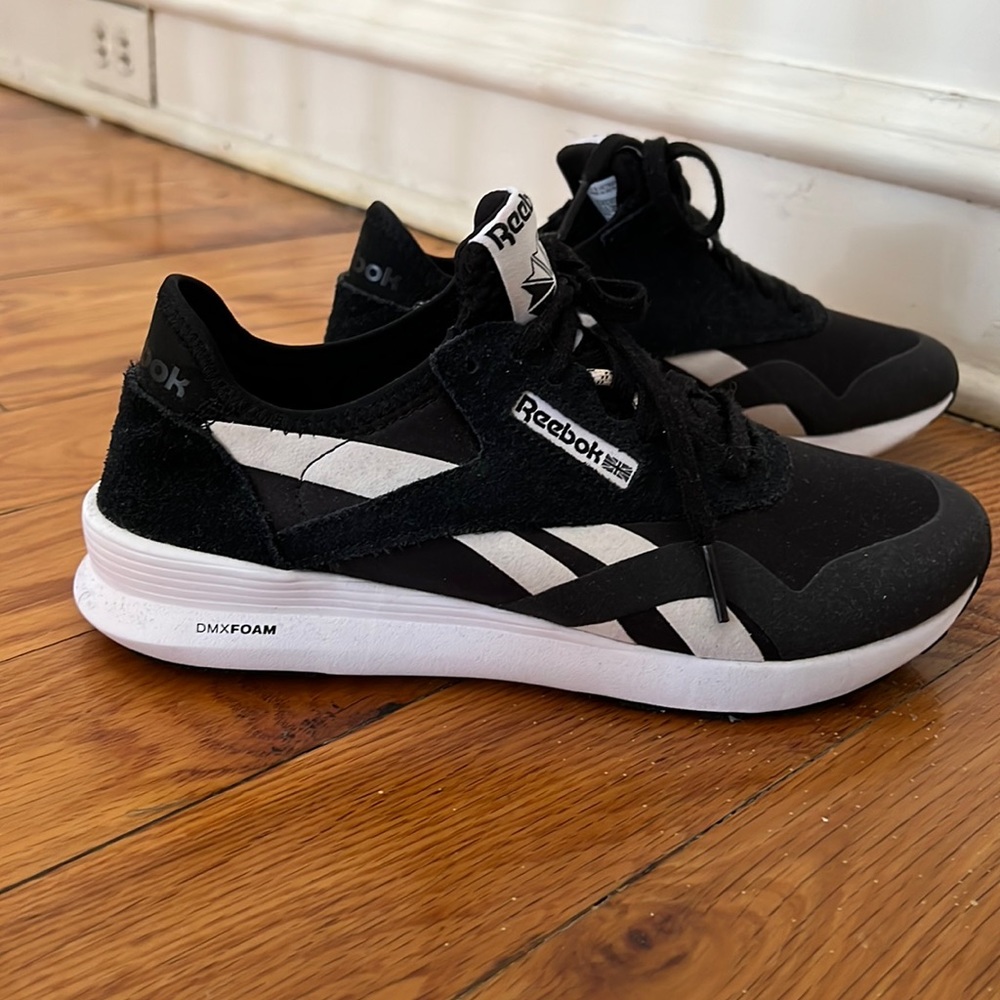 Never worn before Reebok Classic Nylon sneakers